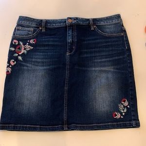 New York & Company jean skirt with embroidery on the front